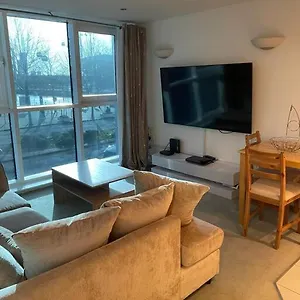 Apartment 1 Bedroom Royal Docks, London